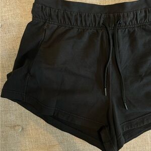 lulu lemon Inner Glow High-Rise Short 3” in Black Size 10